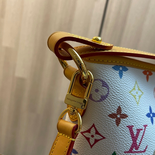 ルイヴィトンバッグ着用イメージ